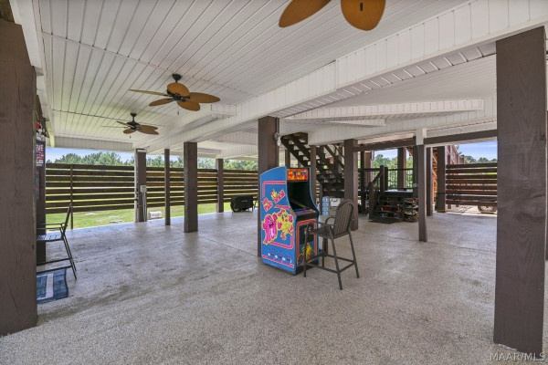 722 Lakeshore Drive