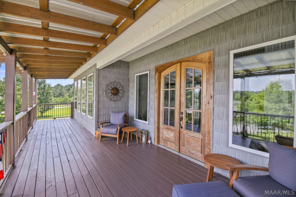 722 Lakeshore Drive