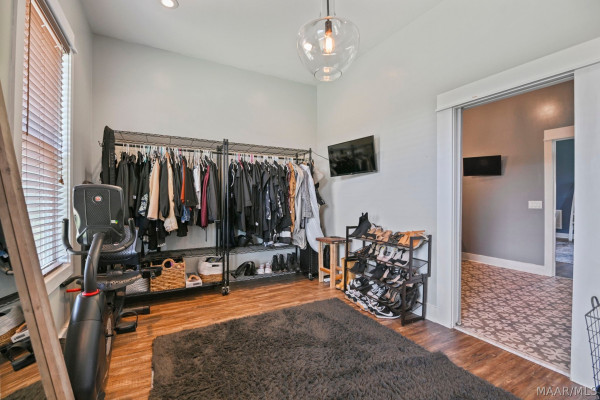 722 Lakeshore Drive