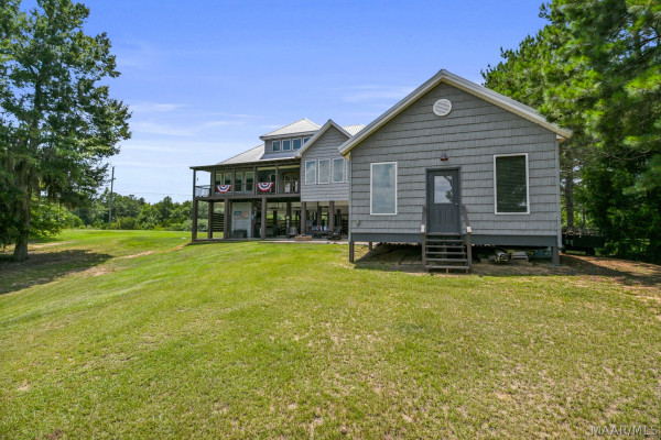 722 Lakeshore Drive