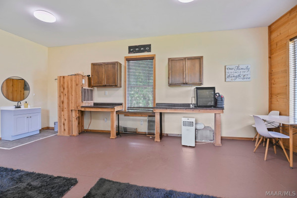 722 Lakeshore Drive
