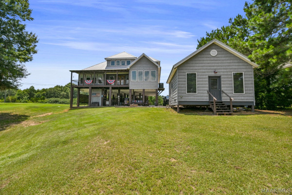 722 Lakeshore Drive