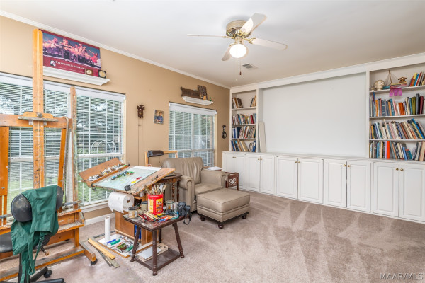 1813 Chenoweth Lane