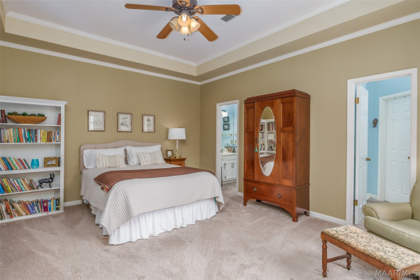 1813 Chenoweth Lane