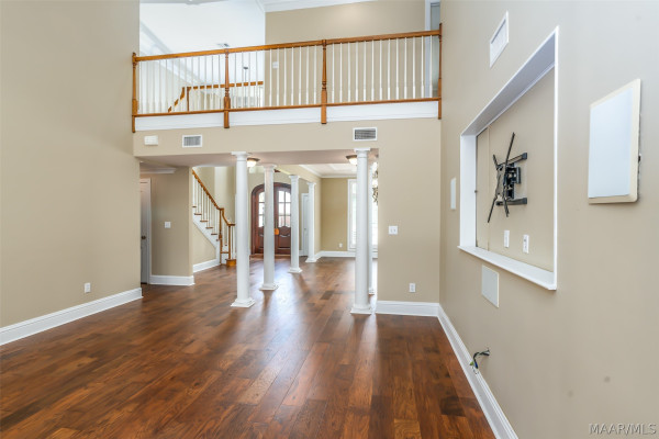 6100 HENLEY HEDGE Court
