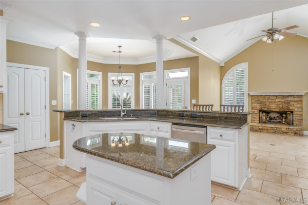6100 HENLEY HEDGE Court