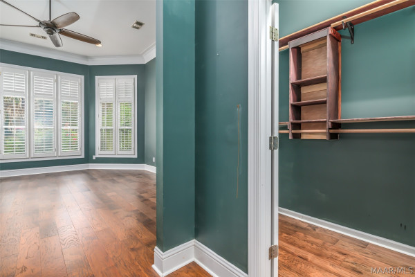 6100 HENLEY HEDGE Court
