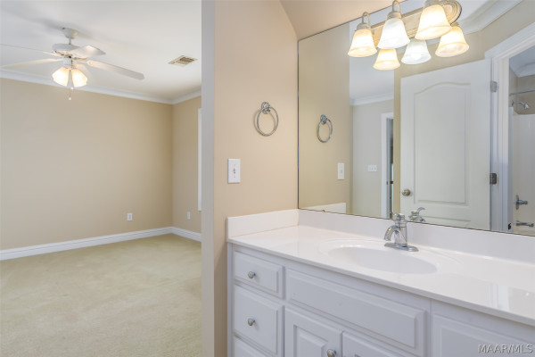 6100 HENLEY HEDGE Court