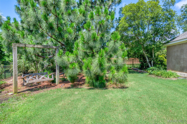 6100 HENLEY HEDGE Court