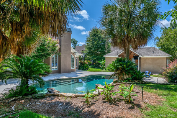 6100 HENLEY HEDGE Court