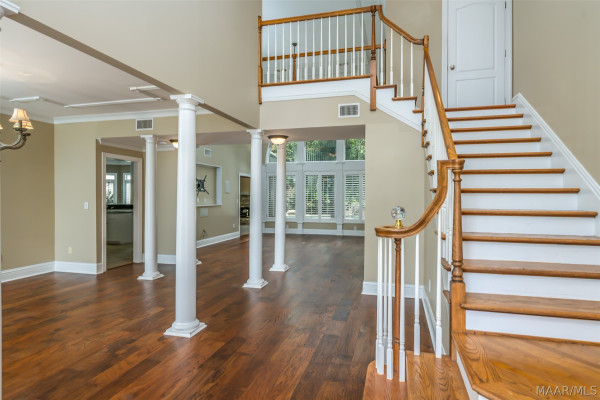 6100 HENLEY HEDGE Court