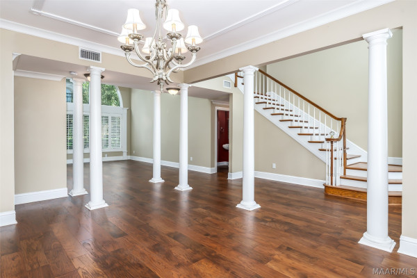 6100 HENLEY HEDGE Court