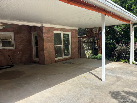 8618 STURBRIDGE Drive