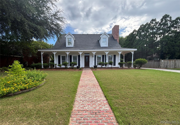 8618 STURBRIDGE Drive