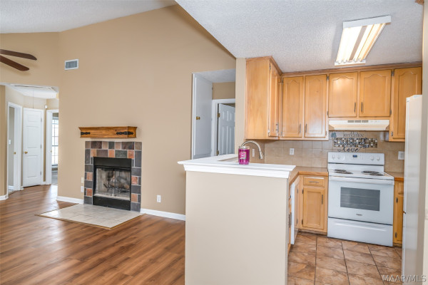 6825 Canter Trail