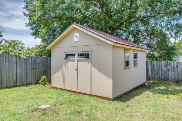 6825 Canter Trail