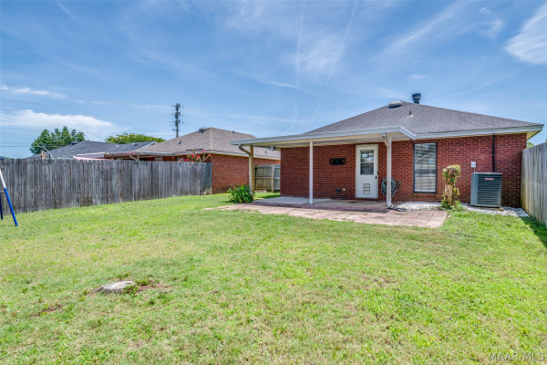 6825 Canter Trail