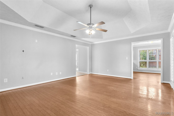 1849 Woodmere Loop