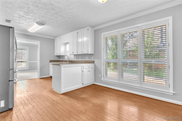 1849 Woodmere Loop