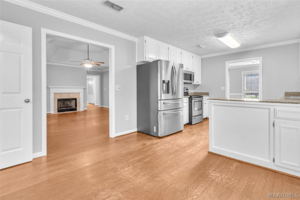 1849 Woodmere Loop