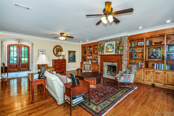 9171 VAUGHN Road
