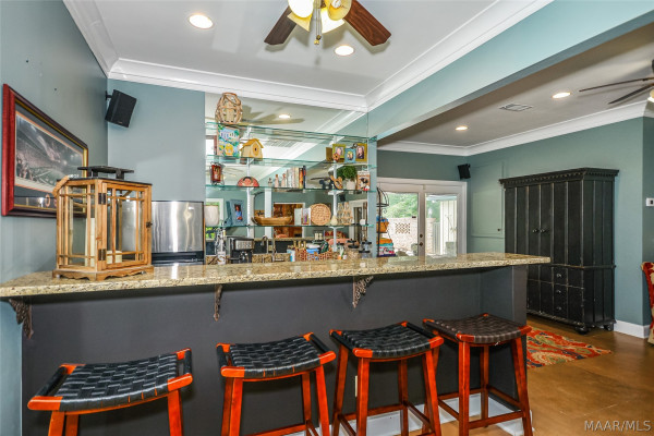 9171 VAUGHN Road