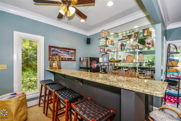 9171 VAUGHN Road