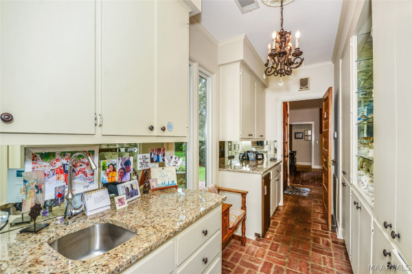 9171 VAUGHN Road