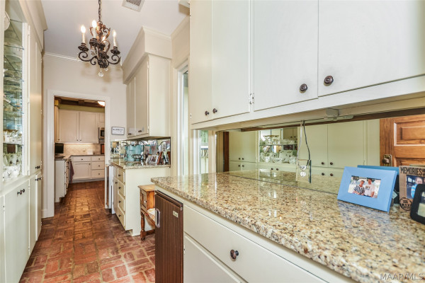 9171 VAUGHN Road
