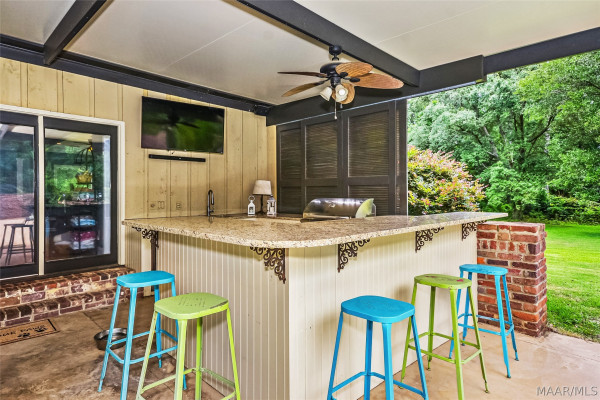 9171 VAUGHN Road