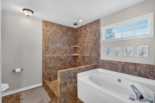 8212 Parkview Court