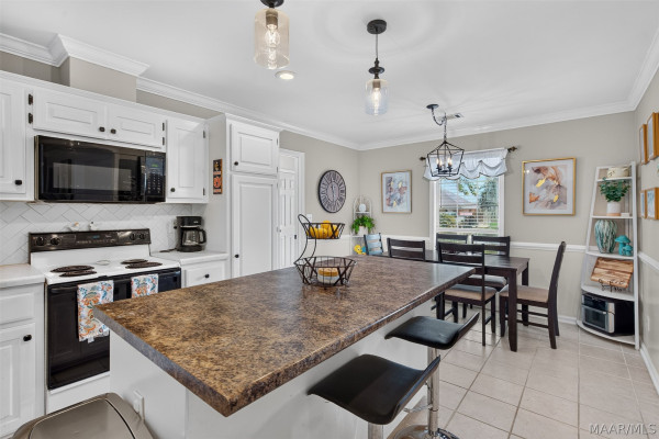 8212 Parkview Court