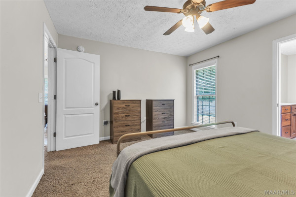 190 RIDGEVIEW Drive