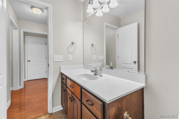 190 RIDGEVIEW Drive