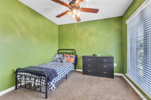 190 RIDGEVIEW Drive