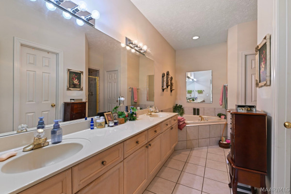 8924 GREEN CHASE Drive