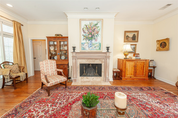 3408 Oak Grove Circle