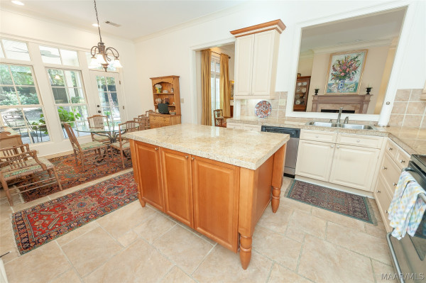 3408 Oak Grove Circle