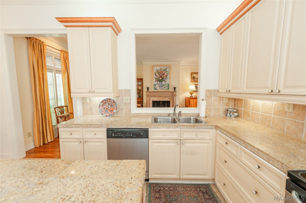 3408 Oak Grove Circle