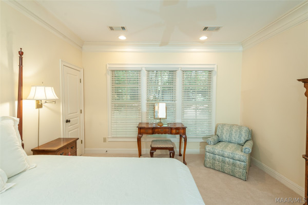 3408 Oak Grove Circle