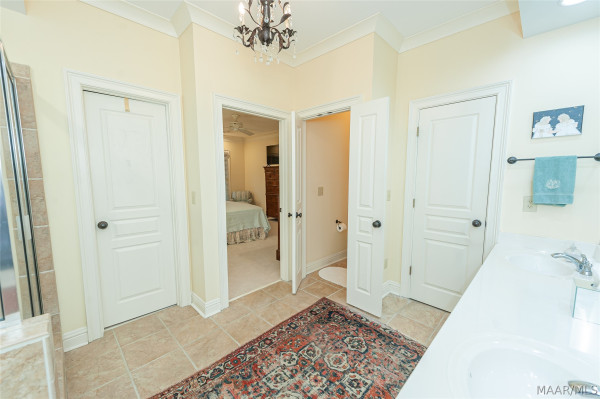 3408 Oak Grove Circle