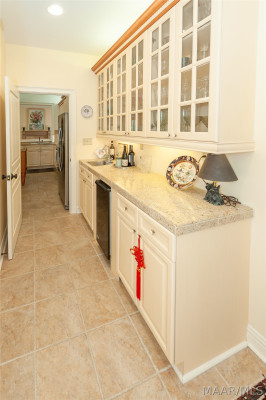 3408 Oak Grove Circle