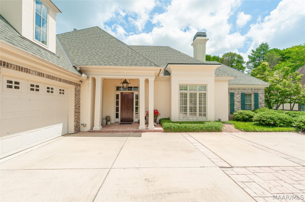 3408 Oak Grove Circle