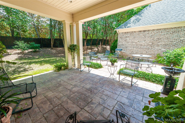 3408 Oak Grove Circle