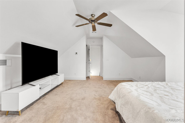 8901 Crescent Lodge Drive