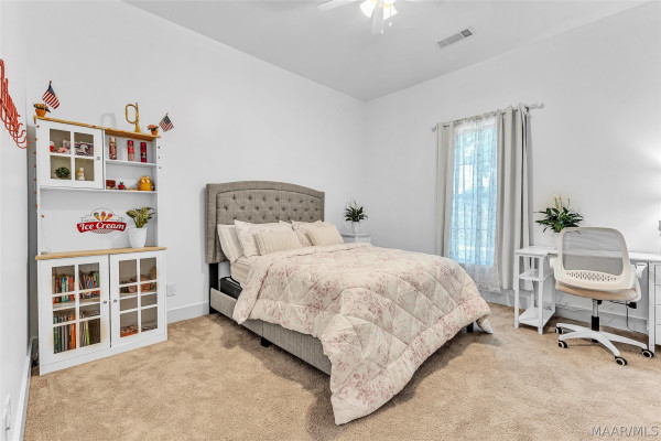 8901 Crescent Lodge Drive
