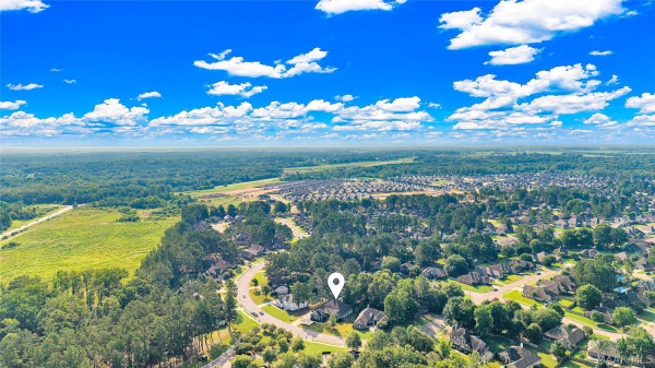8901 Crescent Lodge Drive