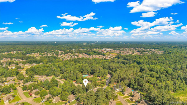 8901 Crescent Lodge Drive