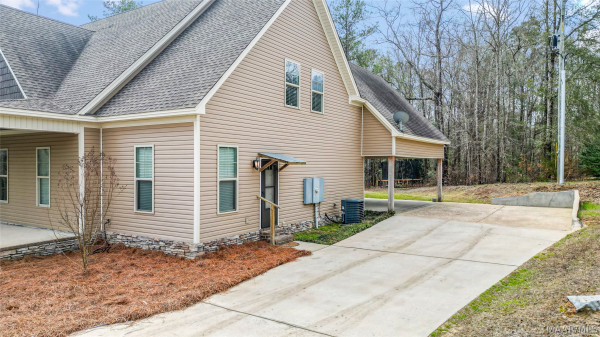 1269 County Road 85 .