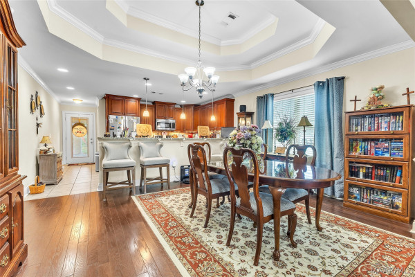 271 Meadowview Lane